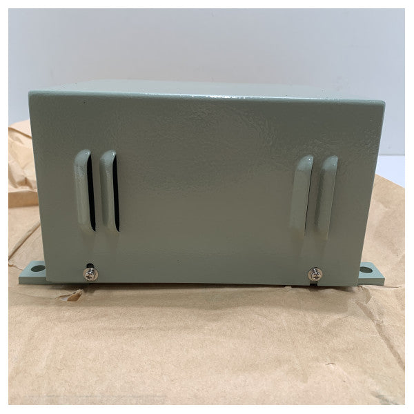 Furuno RU-3305 محول تنحي من 110 - 220 إلى 110 فولت