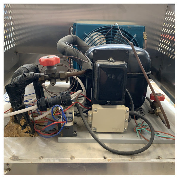 Kompressoripakastin ruostumatonta terästä 58 x 66 x 190 cm