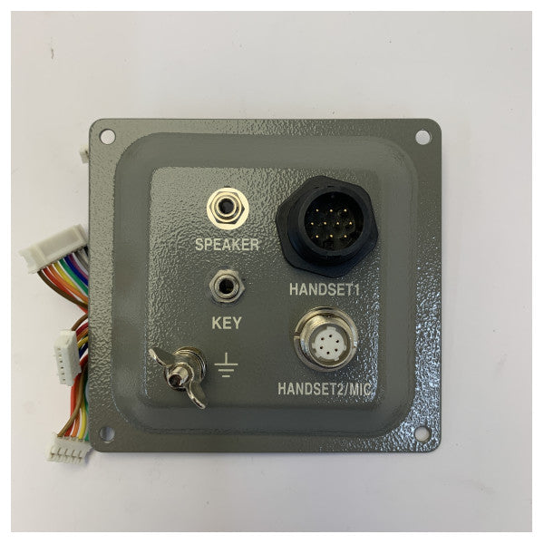 Монтажна пластина роз’єму для врізного монтажу Furuno FS-2570C для MF/HF-радіостанції FS-1570/2570