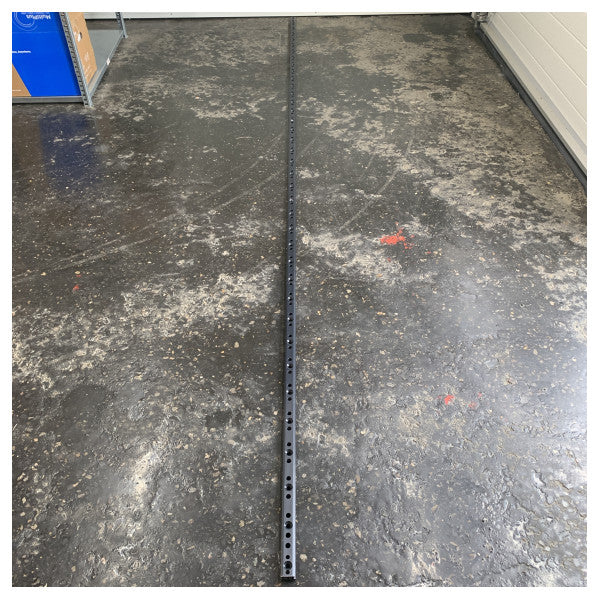 Lewmar Size 3 NTR carril de perfil profundo preperforado - L3.748m - 29163637BK