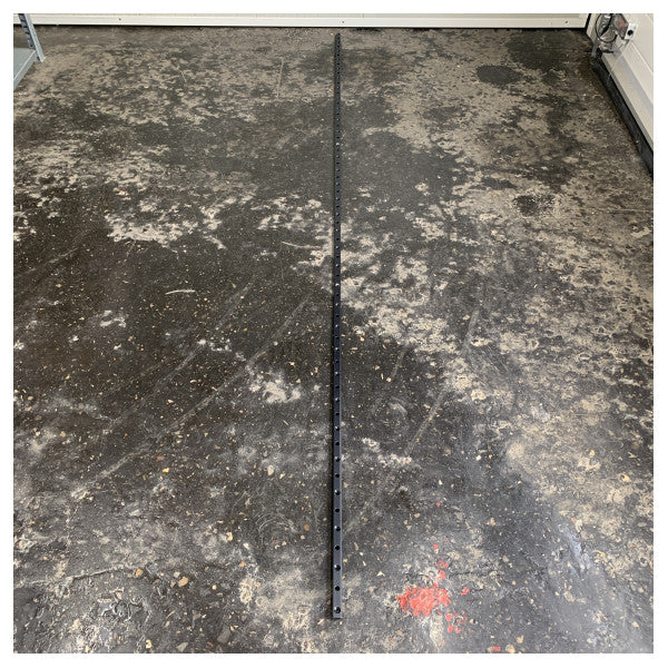 Lewmar Size 0 wstępnie nawiercona aluminiowa szyna tłoka - 2,506 m - 29160425BK