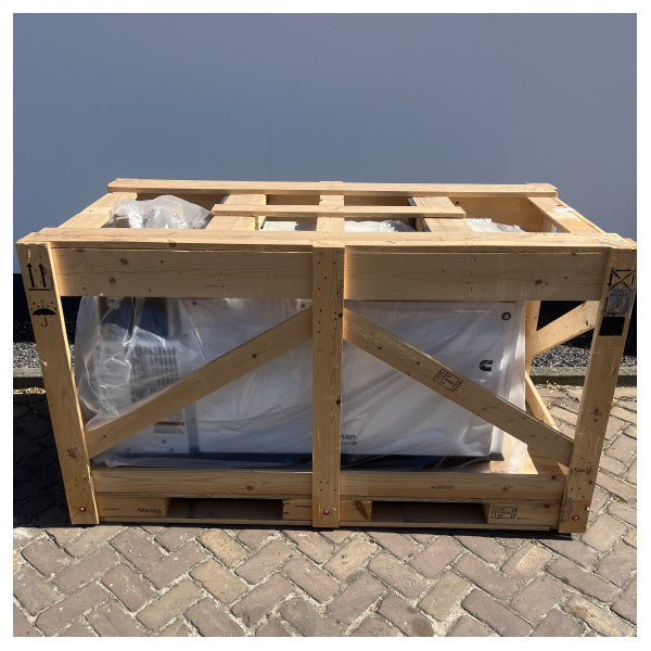 Cummins Onan 27 MDKDU 27 kVa 230V | 50HZ marine diesel generator