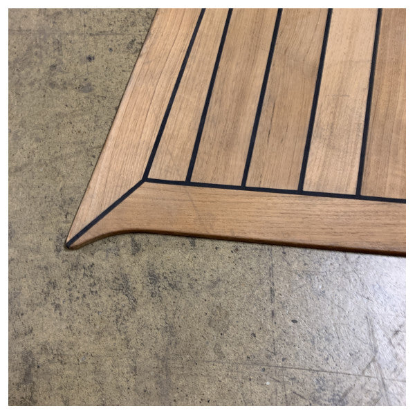 Högkvalitativ teakdäck för Quicksilver-båtar