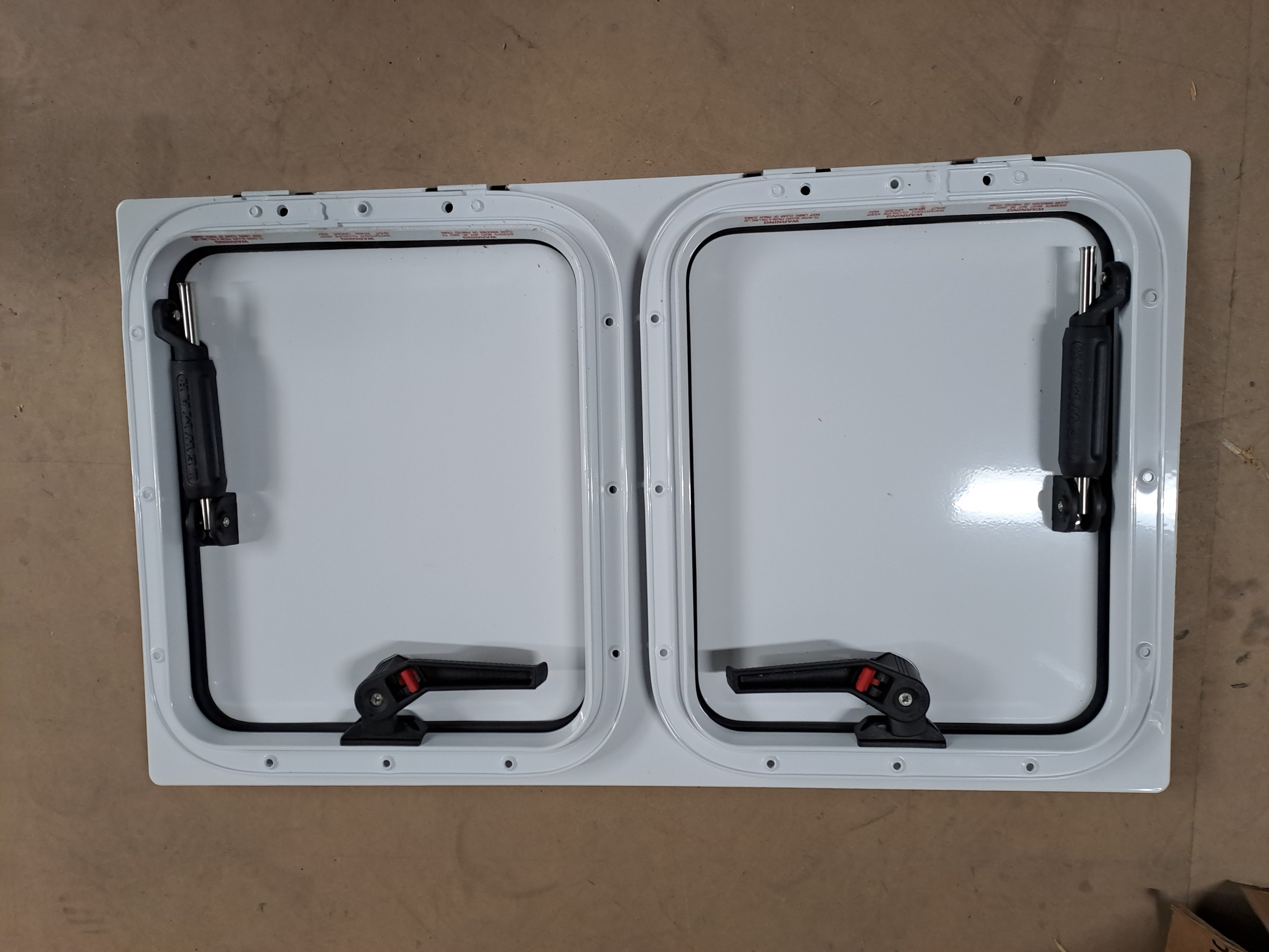 Boccaporto Lewmar in alluminio a doppia apertura bianco - 30290600