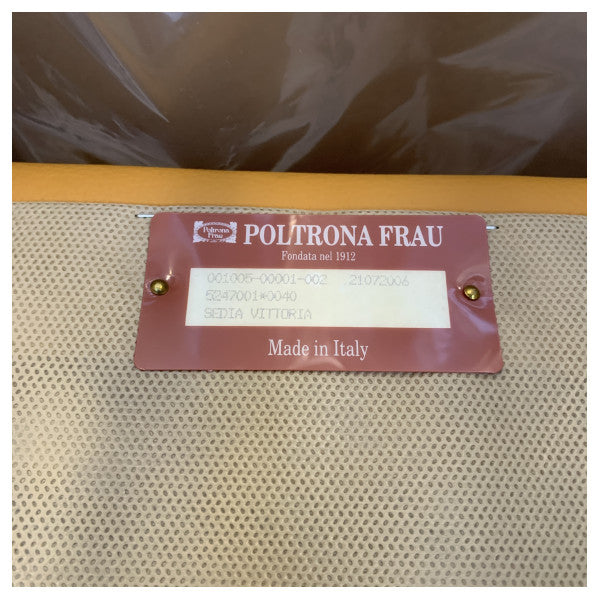 كرسي بولترونا فراو فيتوريا فيتوريا وينجي بني جلد عالي الجودة