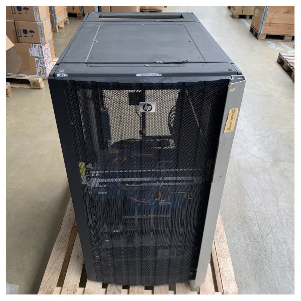 Armadio rack per server HP 10622 G2 Series con porta ventilata bloccabile