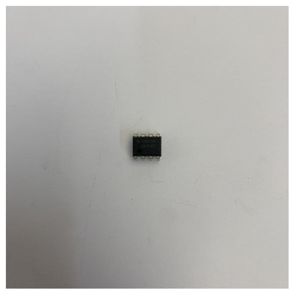 Texas Instruments UA741CP Ċirkwit Integrat ta' Amplifikatur Operazzjonali għal Skop Ġenerali 8-PDIP