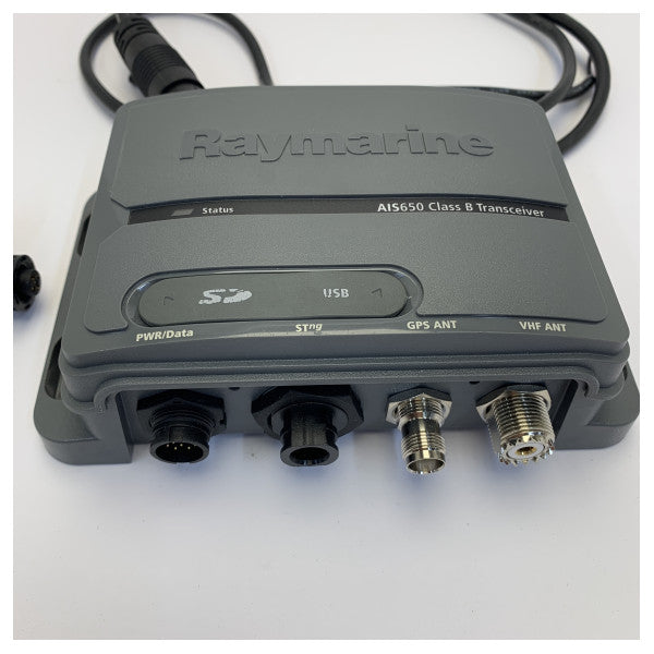 Raymarine AIS660 Class B AIS-Transceiver Dual-Channel E32158