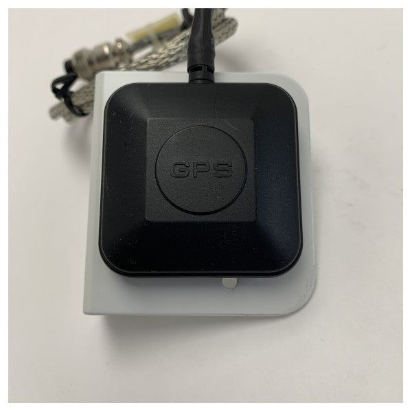 Intellian VSAT GPS Anteni v110 - Doğru Deniz Navigasyonu için Dayanıklı Deniz GPS'i