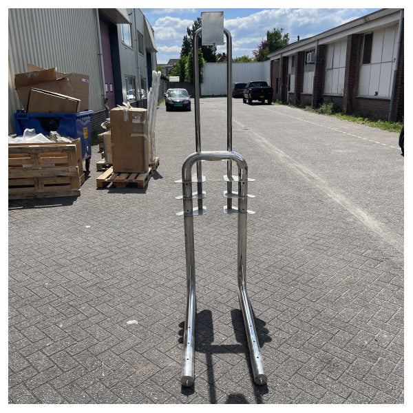 Riva 115 ruostumattomasta teräksestä valmistettu valoakseli | tutkan kiinnike