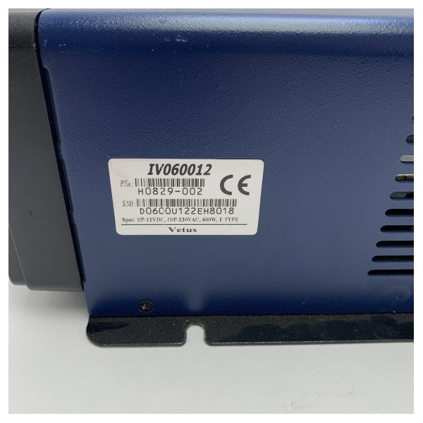 محول الطاقة ذو الموجة الجيبية Vetus IV060012 12V 600W 230V