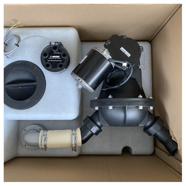 Vetus WWS8812B 88L svart vattensystem för avloppsvatten med pump 12V