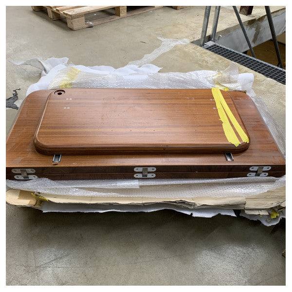 Ferretti -Folge -Cockpit -Tisch Teak