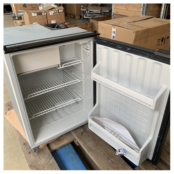 ثلاجة تبريد بضاغط تبريد Isotherm CR85L/V سعة 85 لتر 12/24 فولت