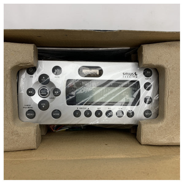 Vattentät marin mini-hifi MB Quart WM1 CD-mottagare - högeffekts 4x50 W båtljudsystem med USB, AM/FM och satellitradio