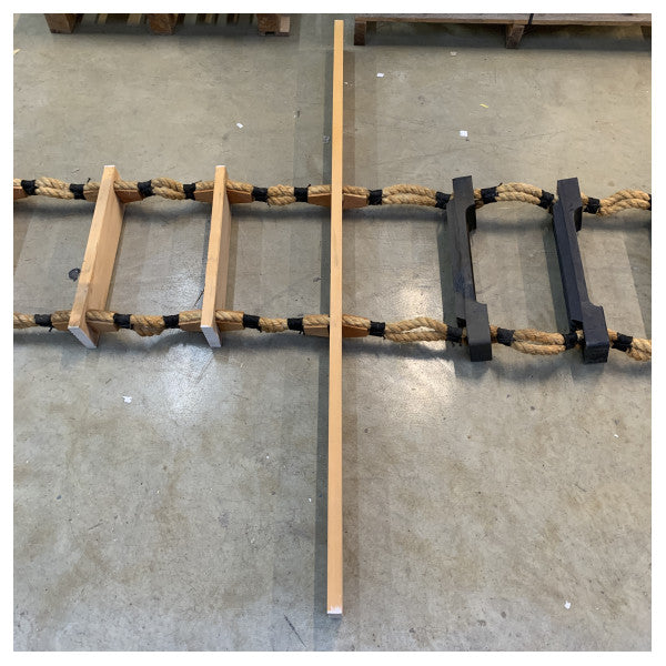 Biscaya Pilot Ladder - Durable Marine Access Ladder with Anti-Slip Wooden Rungs for Ships and Boats