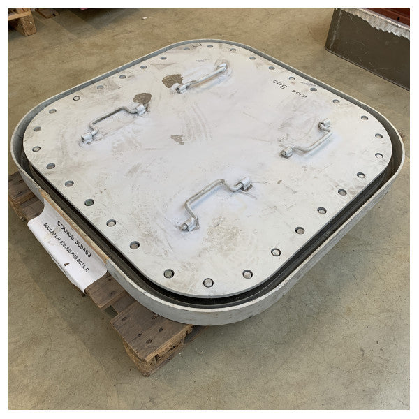 Kraftigt marint luckskydd 820x820mm Korrosionsbeständig vattentät panel av metall för båtar och fartyg