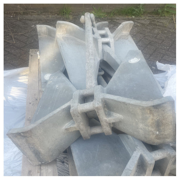 サンギネティ プール・アンカー 70 KG 亜鉛メッキ RINA認証品