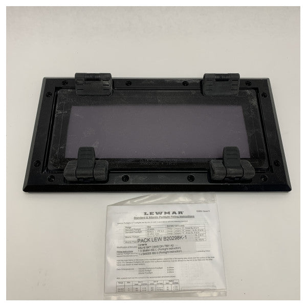 Ілюмінатор Lewmar Mirte, що відкривається, чорний 366 x 190 мм - 393129800