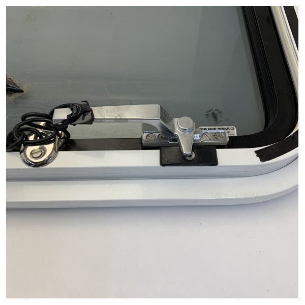 Вікно Trend Marine White Aluminium Coated з відкриттям 875 x 515 мм