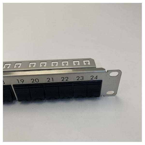 Nexans N52M.664 LANmark Maritime og Industri Fast Patch Panel 24 porter