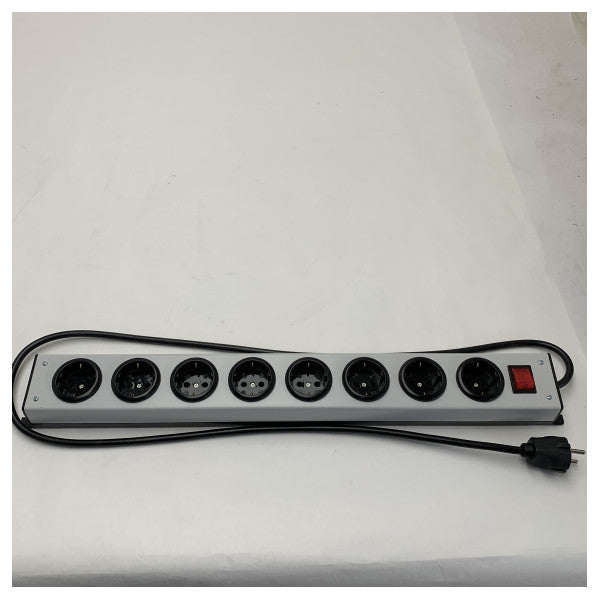 Marine Grade Power Strip 8-Sockel Aluminium Überspannungsschutz mit Ein/Aus-Schalter - wasserdicht für Boot und Yacht Verwendung
