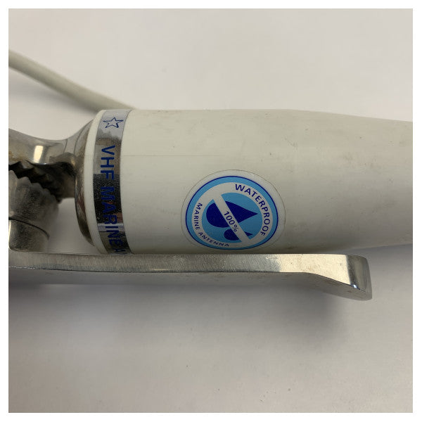 ANTENNE MARINE VHF USED Scout comprenant un support de montage réglable