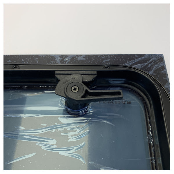 Lewmar Hanse 675 3G Flush Mount -ikkuna musta - 79002900