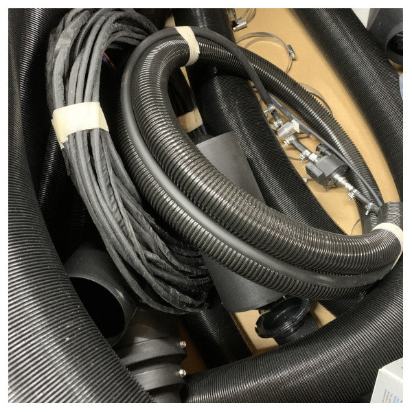 سخان الديزل البحري Eberspacher Airtronic M2 D4R 12V مجموعة مع الخراطيم - 24.9002.01.0230