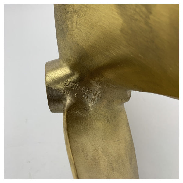 Έλικας Vetus P4E16X14R 4 λεπίδων 16 x 14 ιντσών RH 30 mm