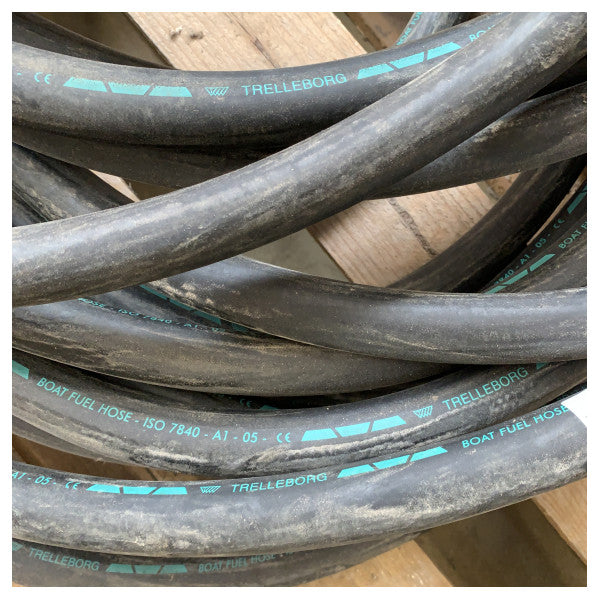 Mangueira de combustível marítimo 7840-A1-05 da Trelleborg - Linha de combustível de barco durável e flexível para aplicações marítimas