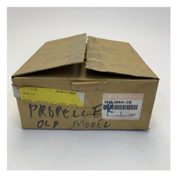 Suzuki Marine OutboardPropeller 7.5 x 6.5 - 58111-98641-019