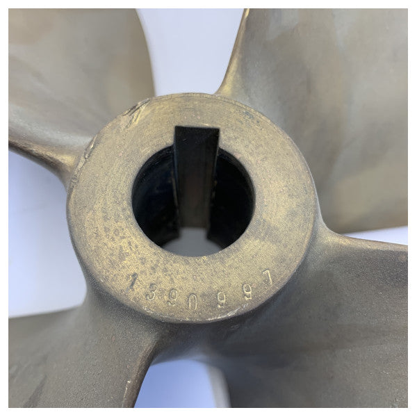 USED Vetus P4E-18X22R Propeller 4-Blade Brass Right Handed 35 mm