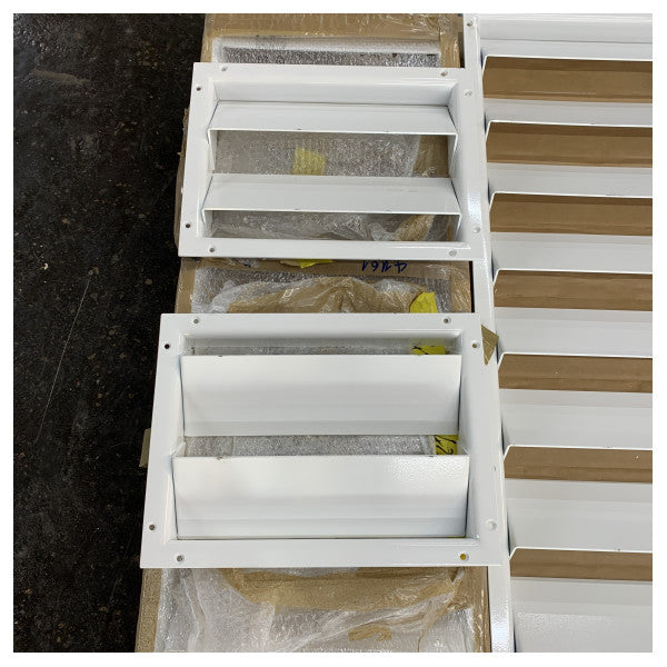 Kit de rejillas de ventilación de sala de máquinas Ferretti Group para Navetta 42 - 411161