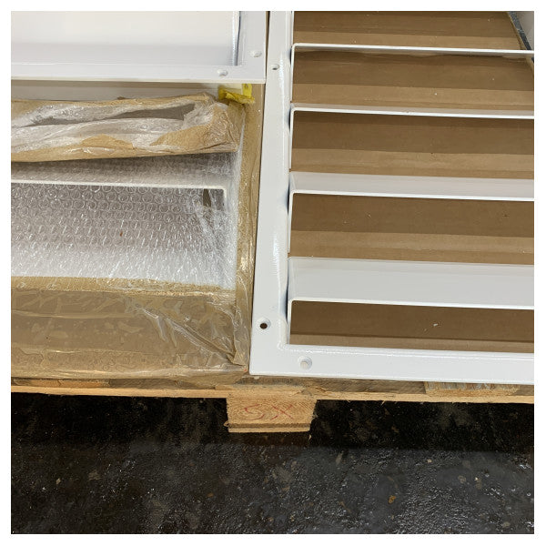 Kit de grelhas de ventilação da sala de máquinas Ferretti Group para Navetta 42 - 411161