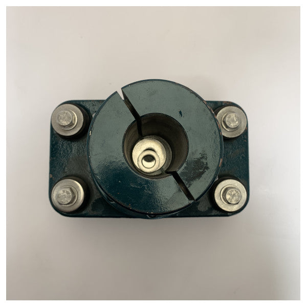 Доверителен лагер Aqaudrive B20 със скоба за вал 45 mm CVB21.20