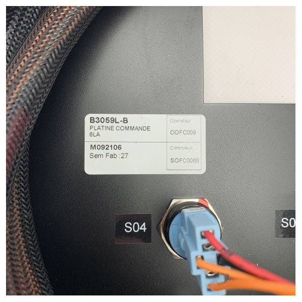 Оригинален CNB 24V електрически панел за превключване на постоянен ток, черен