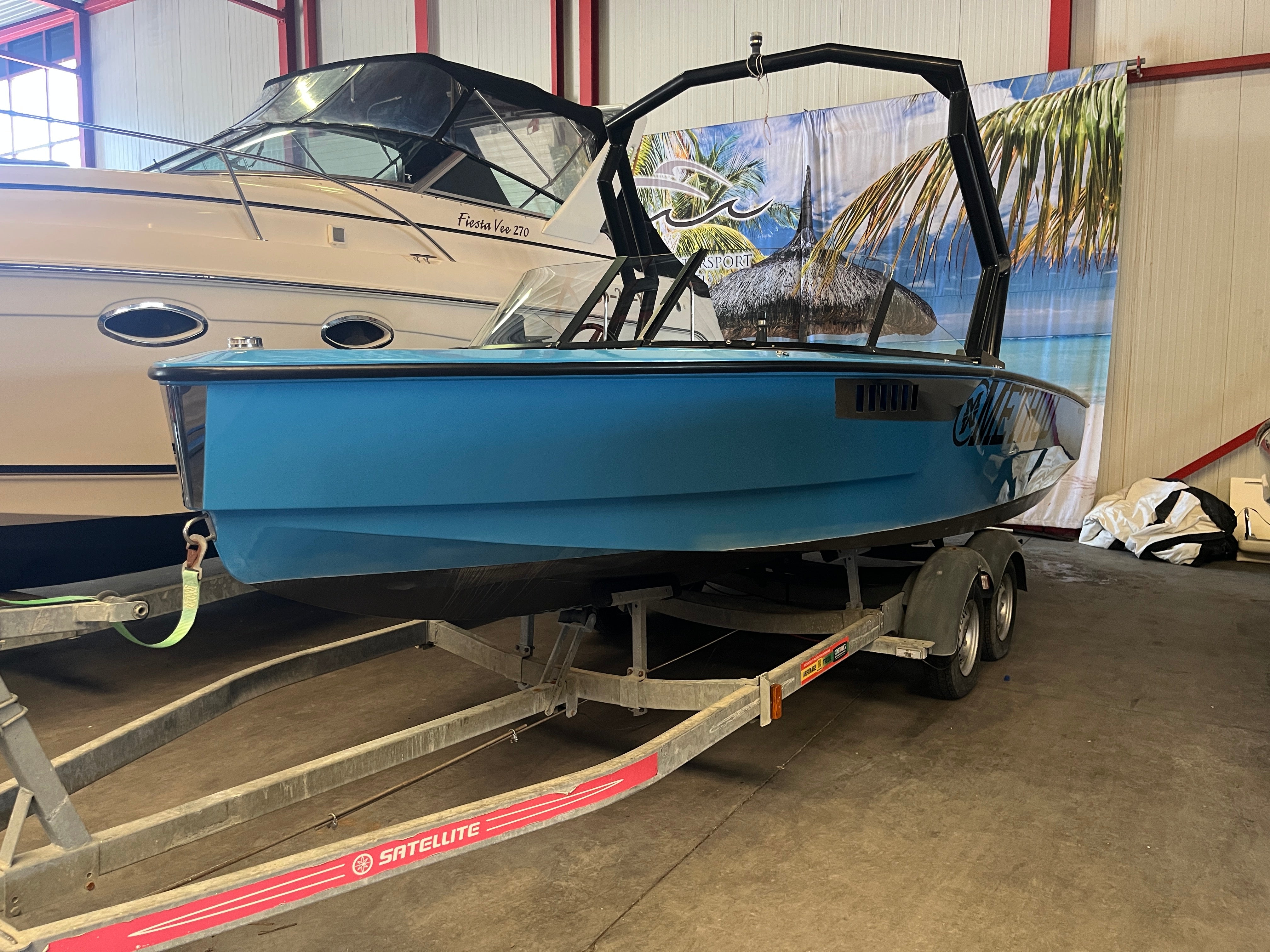 Човен для вейкбордингу та водних лиж Method Wake Ski 6.2 з 440-сильним двигуном BLUE 2020