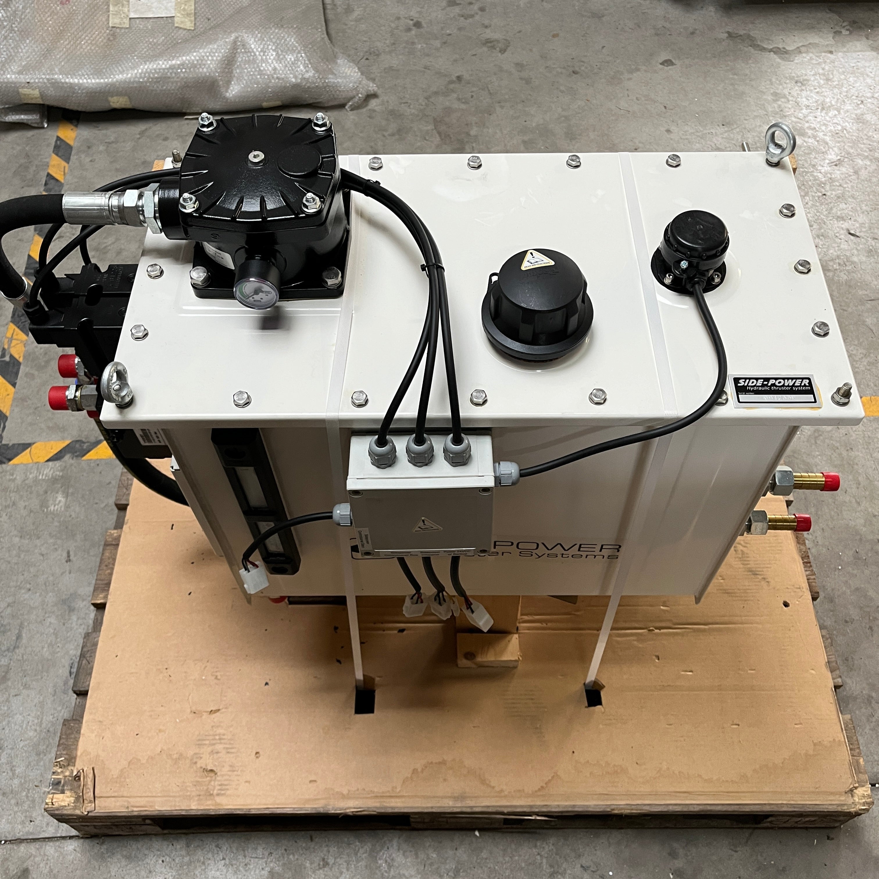 Sleipner TB60 60L zbiornik oleju hydraulicznego przegroda 24V