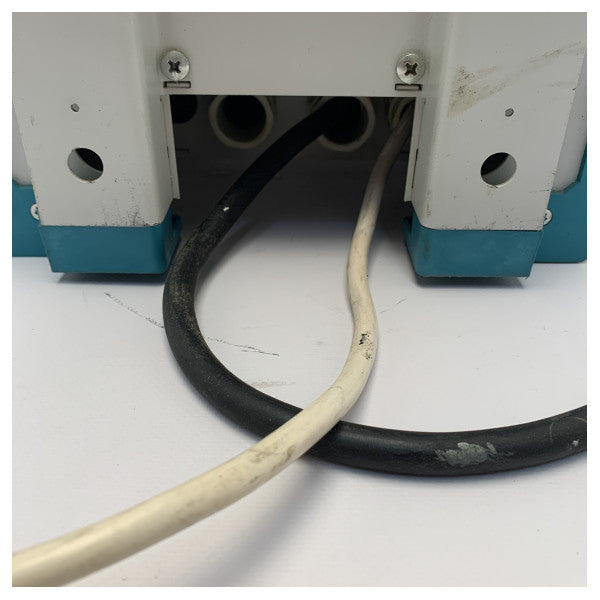 USED Mastervolt Mass 24V - 40A 自動バッテリー充電器 230V