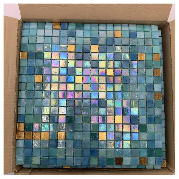 Mosaïque de verre Sicis pour usage marin - Bleu-vert durable avec accents dorés, 15x15mm