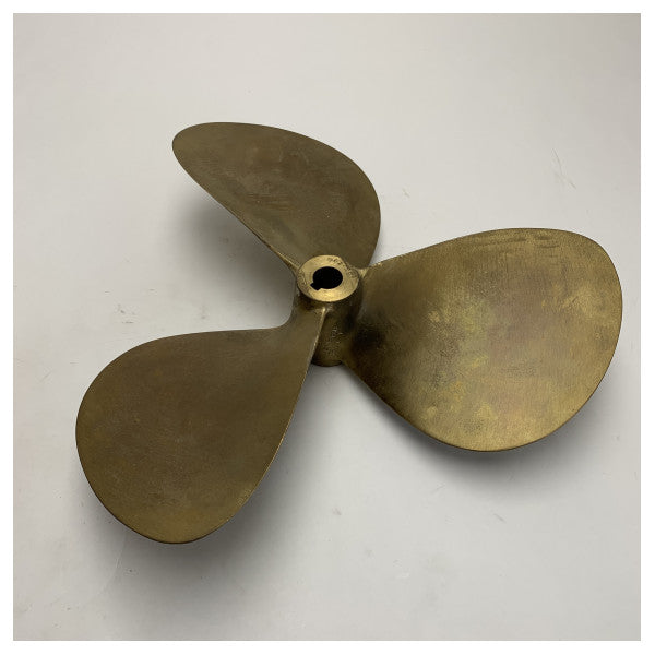 Vetus P3B17X12R 3-blad 17 x 12 tommer RH 30 mm propell