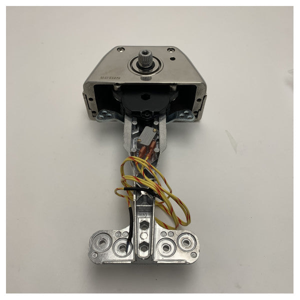 Vetus RCTOPS з одним двигуном з ручним керуванням зверху