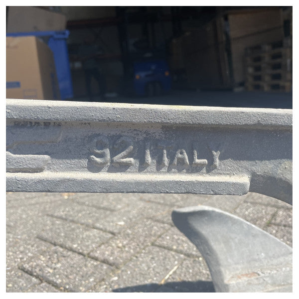 サンギネティ高持ちガルバナイズドアンカー 25 KG RINA認証済み