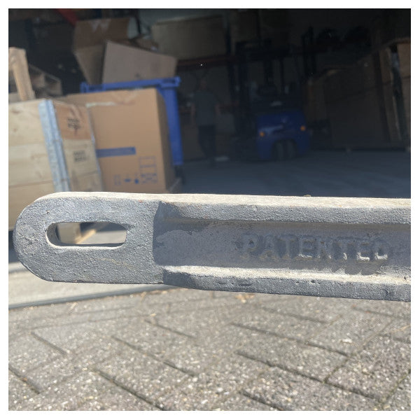 サンギネティ高持ちガルバナイズドアンカー 25 KG RINA認証済み