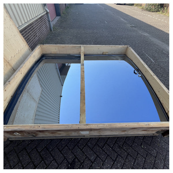 トレンド・マリーン ステンレススチール製ツーウィング・パティオドア 2260 x 1940 mm