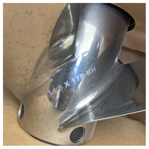 Mercury Revolution 4 kanatlı paslanmaz çelik pervane 14,6 x 17P CR