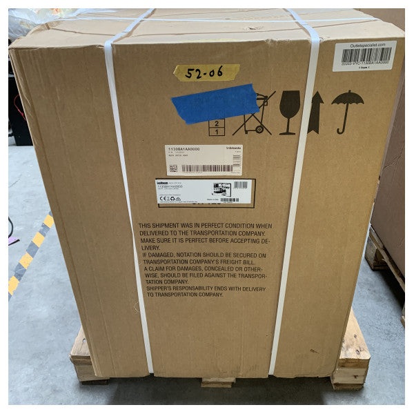 ثلاجة إيزوثرم كروز C130 للمشروبات بضاغط من الفولاذ المقاوم للصدأ سعة 130 لترًا 12/24 فولت