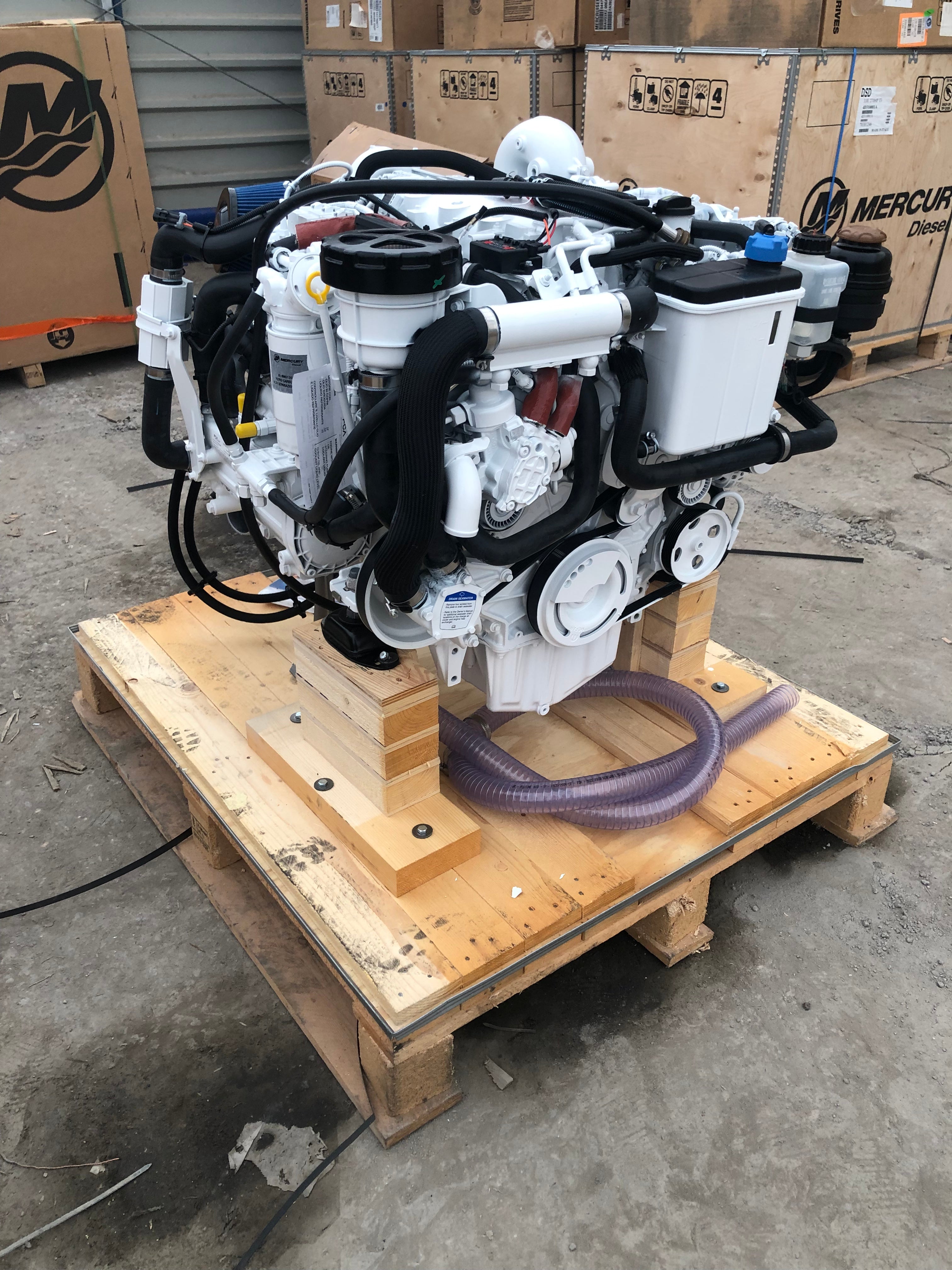 Новий дизельний двигун Mercury V6 270 к.с. зі стандартним приводом Bravo 3X 2.00:1