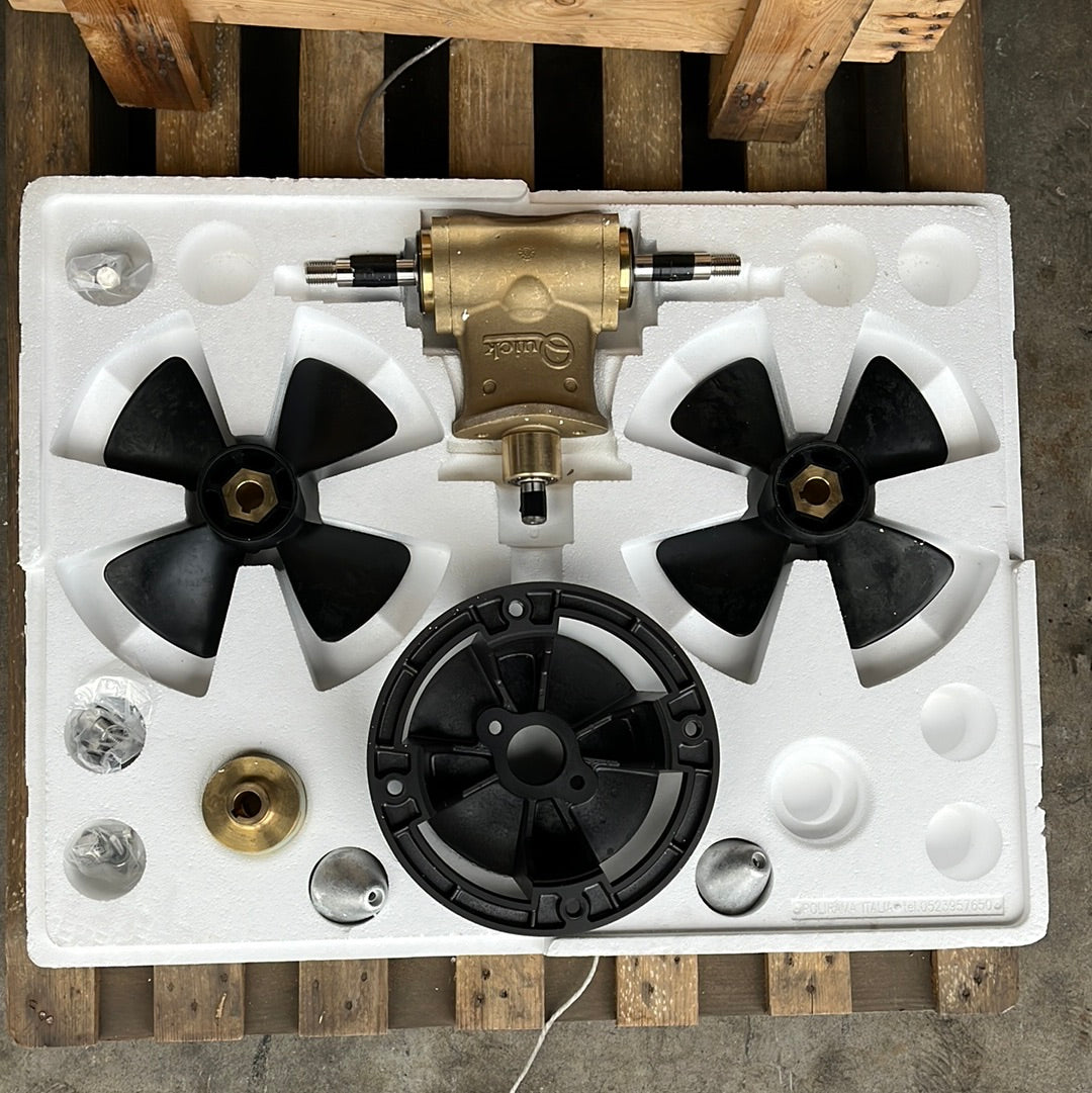 クイックBTQ 140 KGF / 24Vダブルバウスラスター250 mm